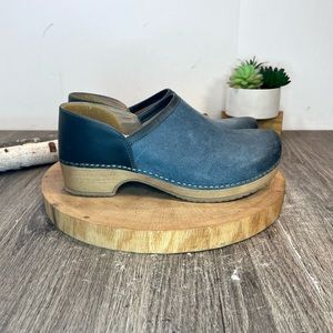 Dansko | Professional Burnished Suede Clogs  9431751600 Size 38/7.5-8